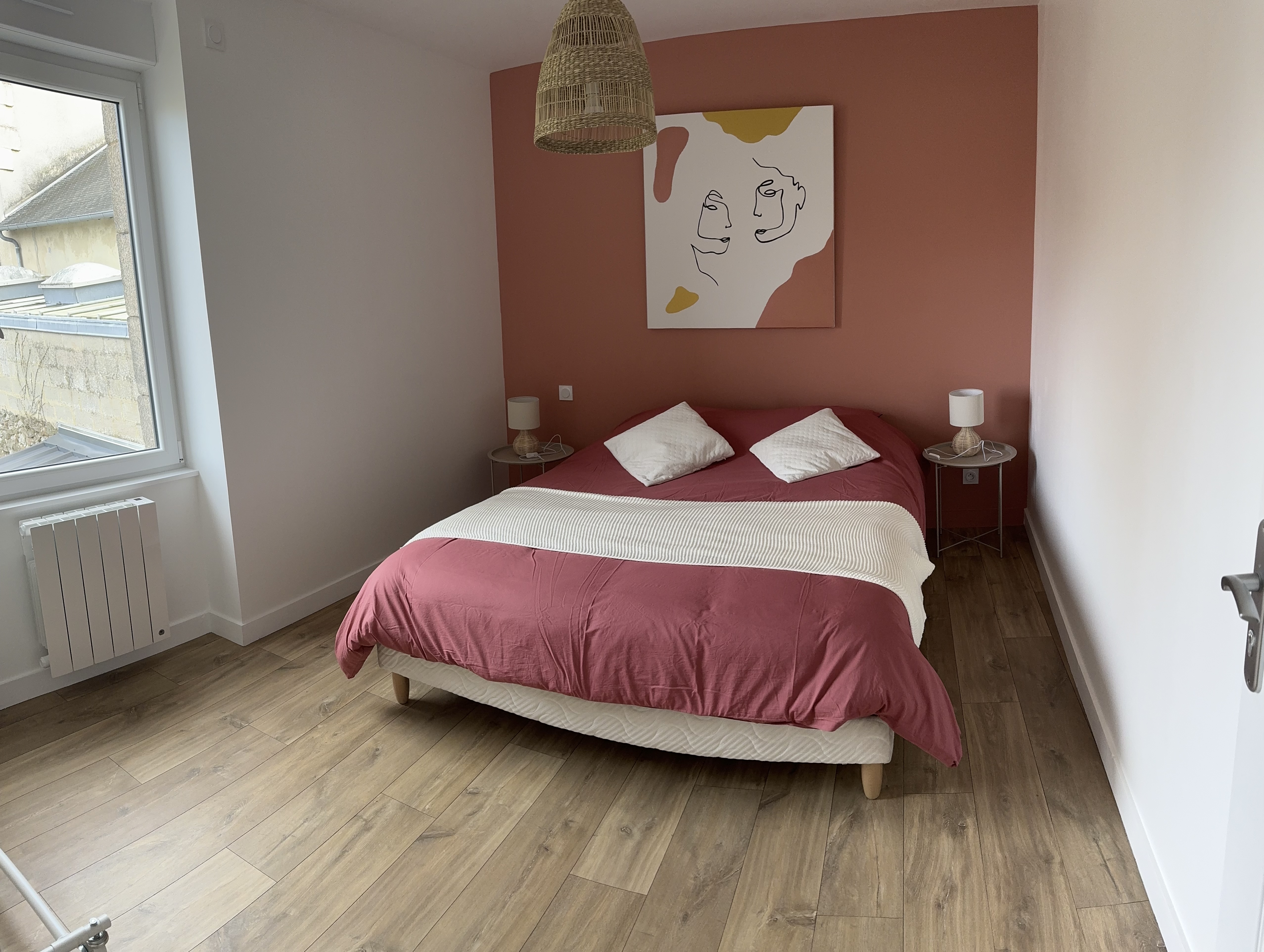 Chambre avec lit